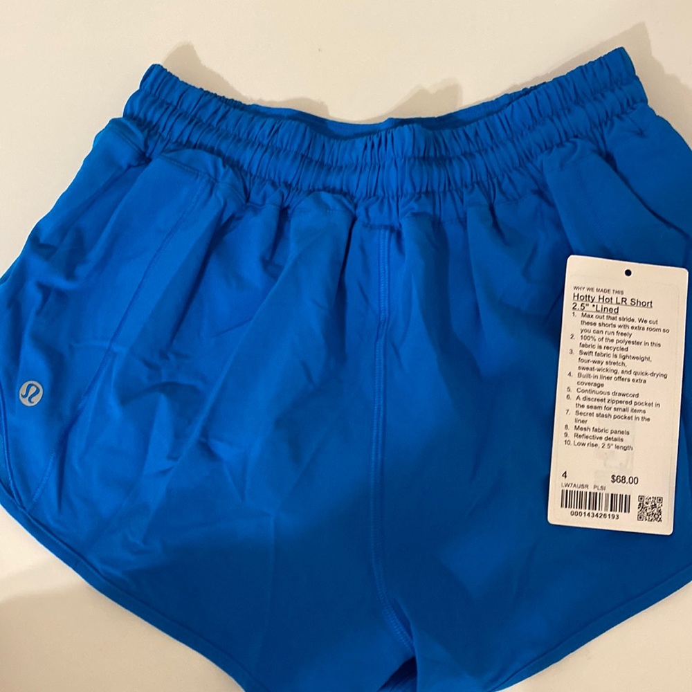 lululemon low rise hotty hot shorts 2.5" in POOLSIDE